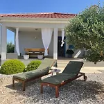 Sakarun House - Ivana * Veli Rat