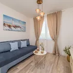 Sakarun House - Ivana * Veli Rat