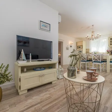 Sakarun House - Ivana *